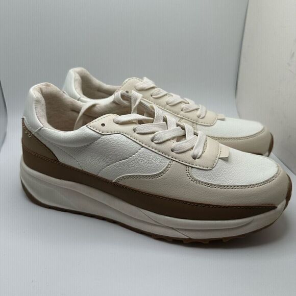 CUSHIONAIRE Women's lace up Sneaker +Comfort Foam 9 WIDE WHITE/TAN - Picture 1 of 7